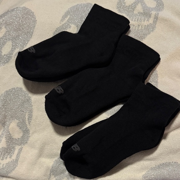 New Balance Accessories - New Balance quarter black socks NWOT 3 pairs